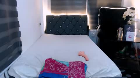 wild lily30 online show from September 29, 12:04 pm