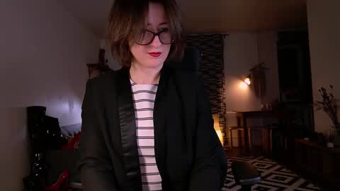 wild_peony online show from December 5, 10:39 pm