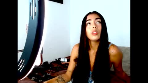 Wild RoomXxX online show from September 26, 12:07 am