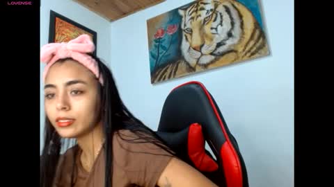 Wild RoomXxX online show from October 31, 9:37 pm