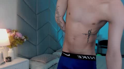 Willie online show from October 22, 5:43 am