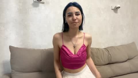 Kira online show from May 3, 4:02 pm