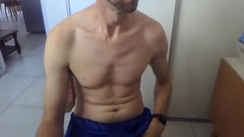 willyturin online show from November 18, 6:11 pm