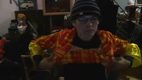 Snapshot of wimpie249157 chatting on February 26, 7:32 pm Wimpie online show from February 26, 7:32 pm