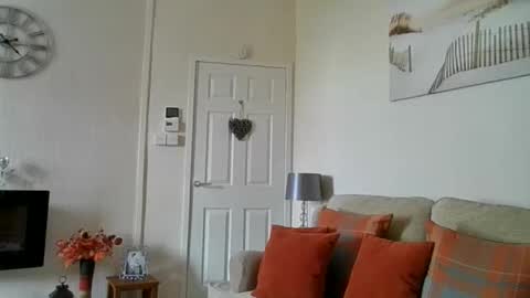 windy19391a online show from September 18, 7:23 am