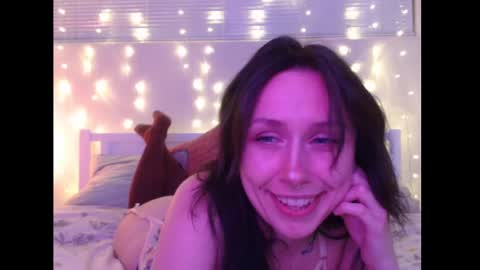 Eevie online show from January 30, 3:22 am