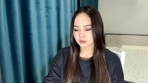 Amina online show from February 11, 2:10 pm