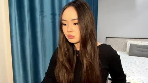 Amina online show from April 6, 3:13 pm