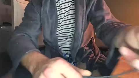 wnhz27 online show from October 6, 4:52 am