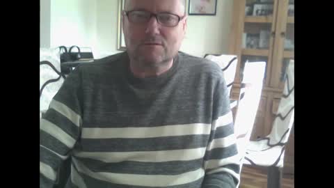 wobble444 online show from June 8, 10:05 am