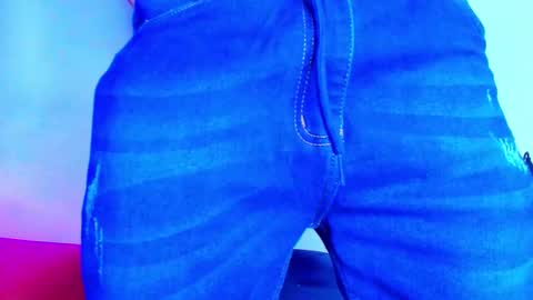  W O L F  online show from February 17, 11:42 am