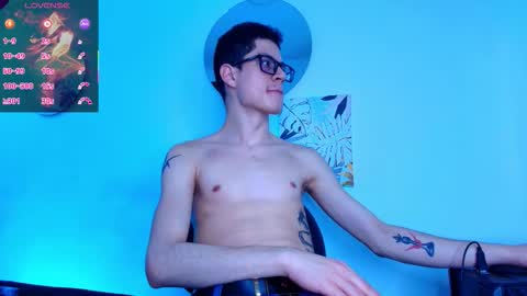  W O L F  online show from February 18, 11:43 am