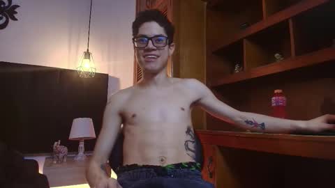  W O L F  online show from March 21, 11:26 am