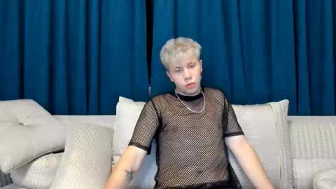 Wolf online show from September 29, 8:52 pm