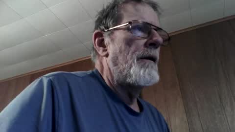 wolfreapsurass online show from February 8, 6:22 pm