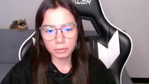 Alex online show from March 31, 3:18 am