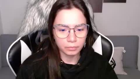 Alex online show from October 13, 3:52 am