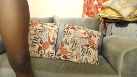 SHENIEL RODRIGUEZ online show from December 26, 7:24 am