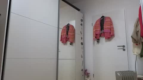 Wondergirl online show from March 21, 8:19 am