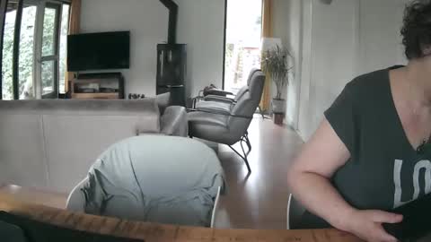 woodwurm and Snoeske online show from March 10, 7:34 am