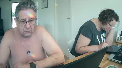 woodwurm and Snoeske online show from March 5, 12:33 pm