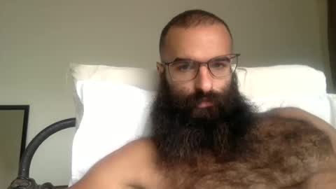woof_wolf37 online show from April 10, 4:33 pm
