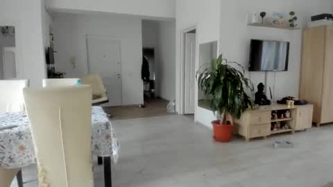 Wolfie online show from October 3, 9:50 am