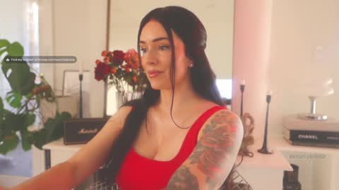 Snapshot of worshipbrielle chatting on December 7, 11:18 pm Brielle online show from December 7, 11:18 pm