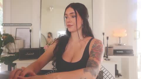 Snapshot of worshipbrielle chatting on February 26, 11:09 pm Brielle online show from February 26, 11:09 pm