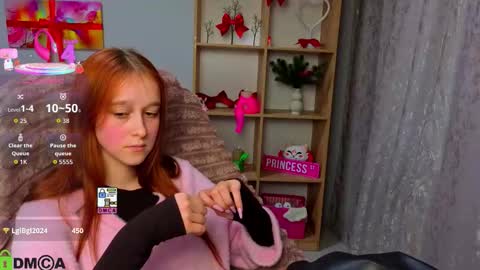 wow_emma_ online show from February 24, 2:42 pm