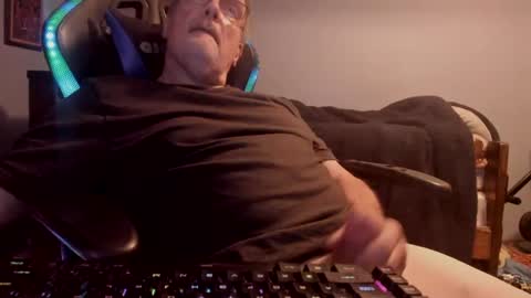 wowsers2022 online show from October 9, 1:11 am