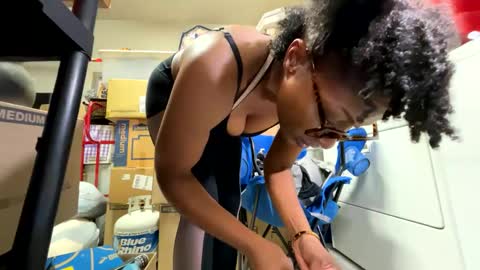 Wynter Heat online show from October 2, 2:27 pm