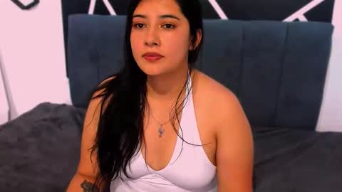 Adeline online show from November 10, 11:07 pm