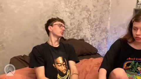 Philipp and Este online show from July 20, 9:45 am