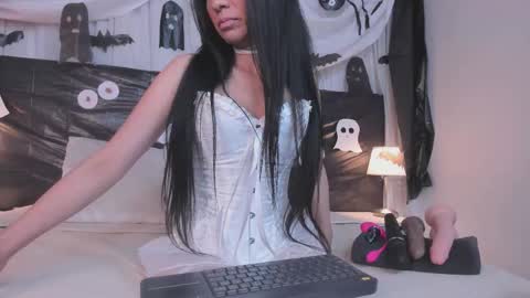 x_milu online show from October 28, 6:31 pm