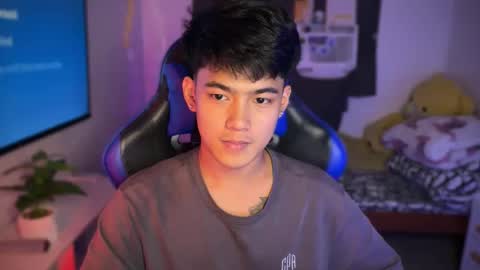 Prince Aldrian  online show from February 11, 9:09 am