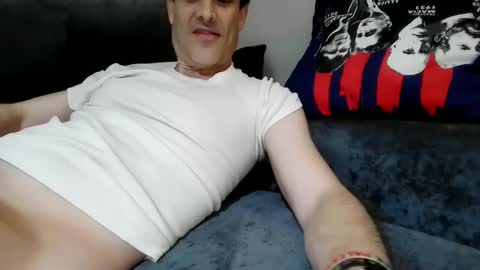 Snapshot of xalegarmax chatting on March 9, 3:54 am xalegarmax online show from March 9, 3:54 am