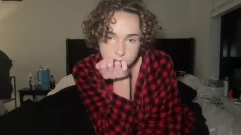 AlexAdams9t5 online show from November 16, 2:35 am