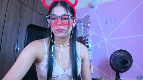 XALLYSONX online show from February 28, 11:25 am