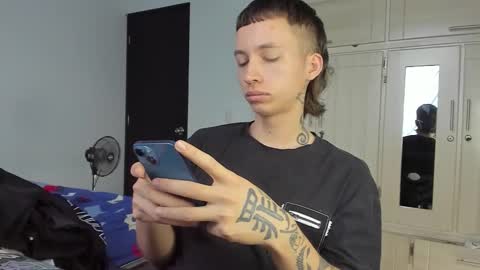 Xam online show from December 17, 2:24 pm