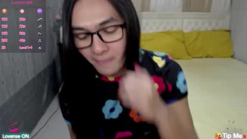 xasiantrnaslover online show from November 14, 2:36 am