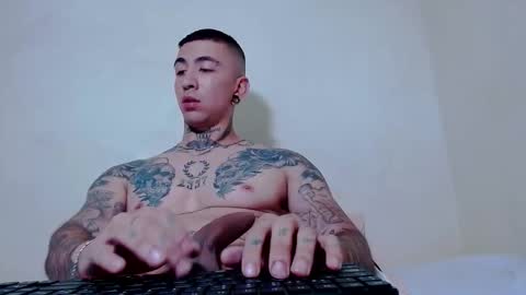 xav_dai online show from May 21, 3:18 pm