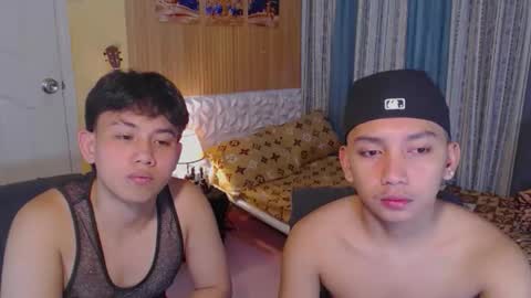 Snapshot of xcigbatecum chatting on September 19, 1:21 am Charlie online show from September 19, 1:21 am
