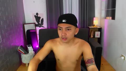 Snapshot of xcigbatecum chatting on September 21, 1:53 am Charlie online show from September 21, 1:53 am