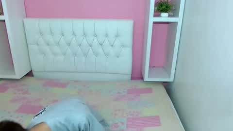 xcoupleplayxx online show from April 17, 3:09 am