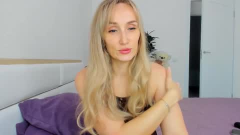 xf33tx online show from February 9, 10:20 am