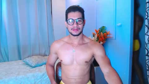 MICHAEL HUGE online show from September 17, 11:41 pm