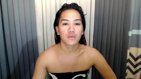 GWEN THOMPSON .......   online show from January 31, 4:14 am