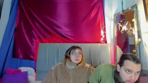 xialee and Lio online show from February 6, 9:00 am