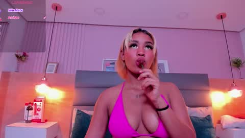 ximena_foxxx_ online show from December 5, 5:44 pm